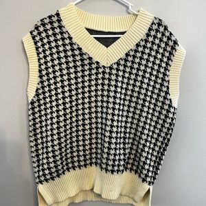 Womens Oversized Houndstooth V-Neck Knit Sweater Small‎
